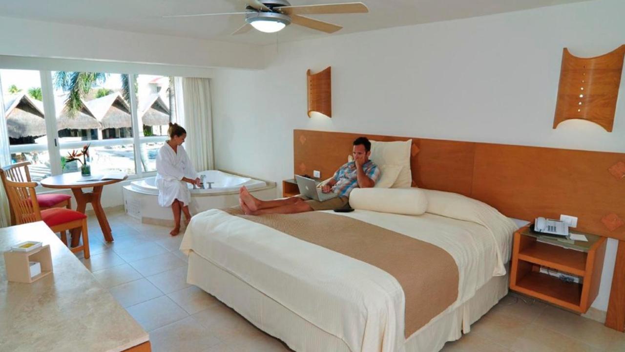 Ocean Spa Hotel Cancun Bagian luar foto